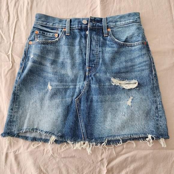 Levis Jean Skirt - Picture 1 of 7